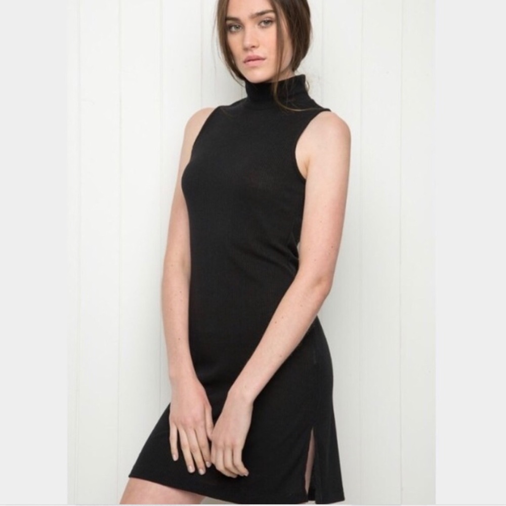 Brandy Melville Daria Dress